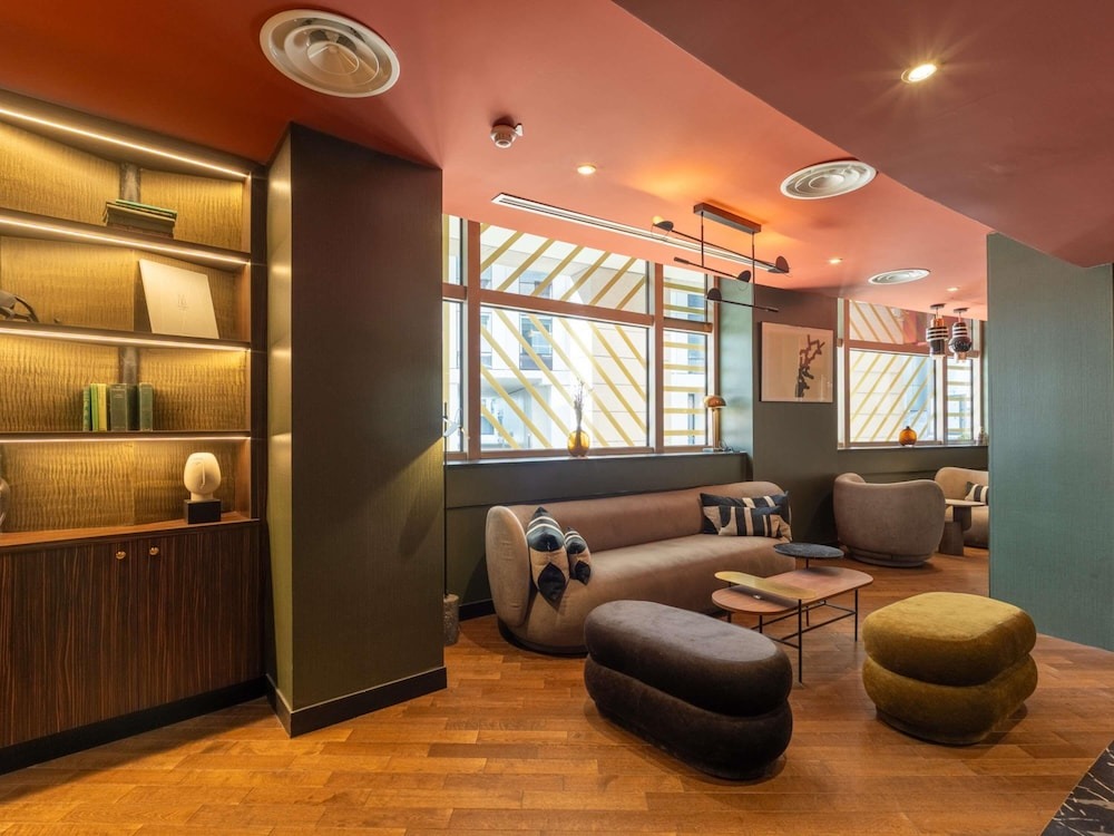 هتل ام گالری نست لا دیفنس